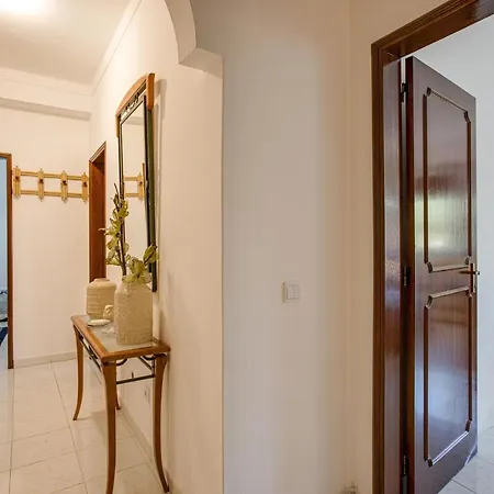 Отель Apartamento Parque Do Moinho *